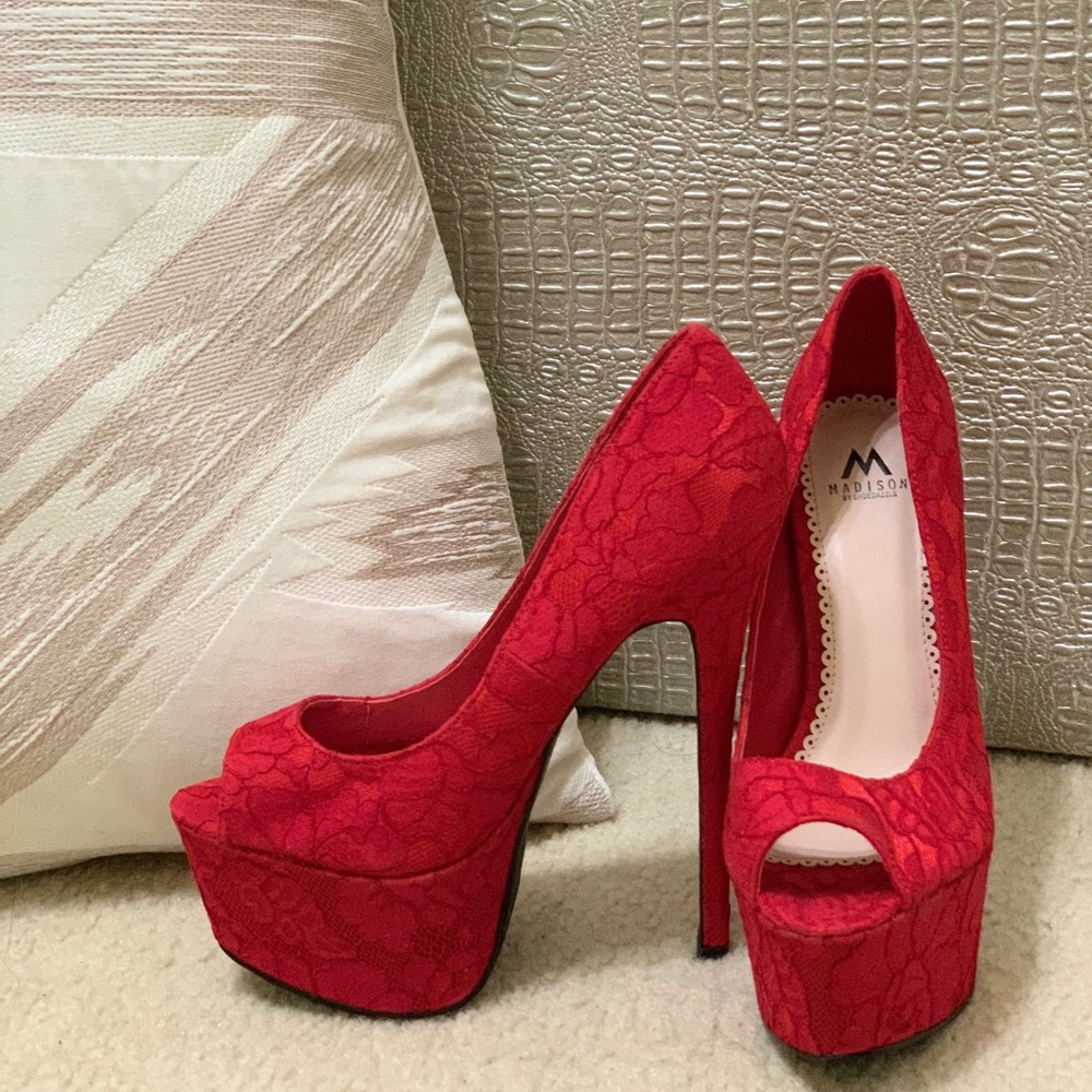 Red Heels - Picture 2 of 5